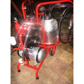 KS fejőgép 4 készülékkel 001.jpg